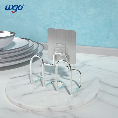 Ελεύθερα αυτοκόλλητα τοποθετημένα φλούδα και ραβδί κατόχων βουρτσών σφουγγαριών ζημίας